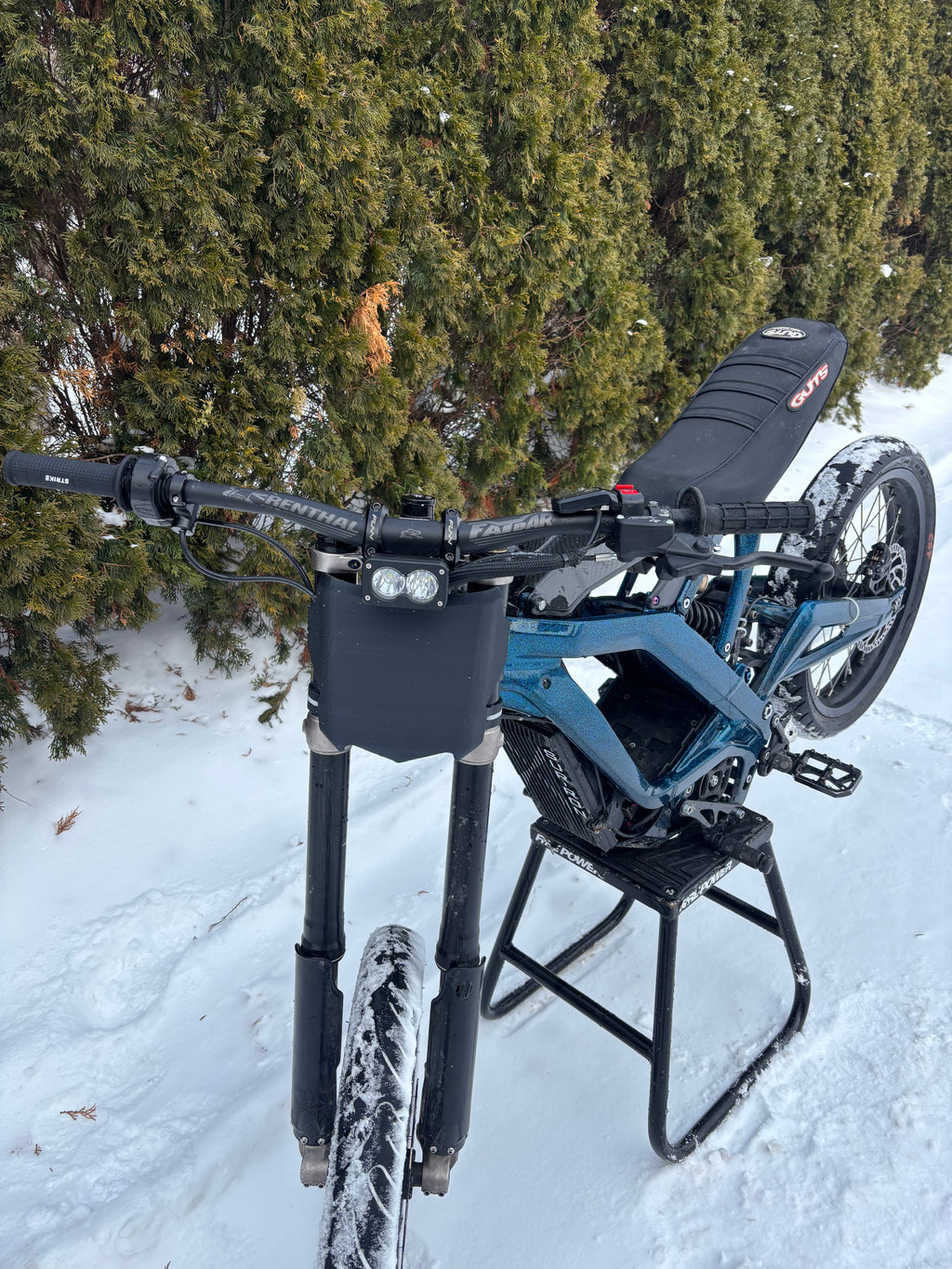 Moto cuts style front plate